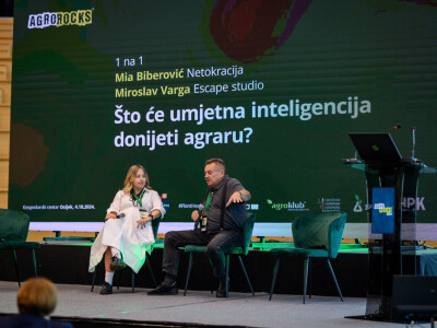 Panel: Što će umjetna inteligencija donijeti agraru? Panel: Što će umjetna inteligencija donijeti agraru?