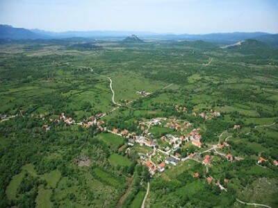 Panorama Lovinca - pogled iz zraka