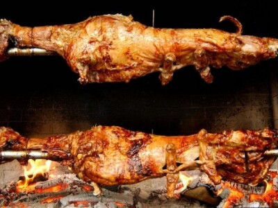 Paška janjetina na ražnju