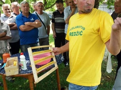 Pčelar Haris Redžić
