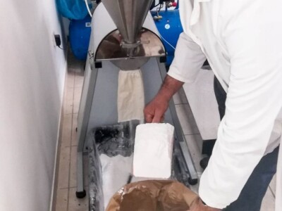 Pčelari Azbukovice prave vrhunske šećerne pogače