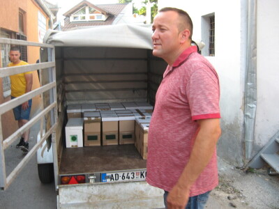 Pčelari iz Šumadije i Pomoravlja poslali pomoć u Kikindu