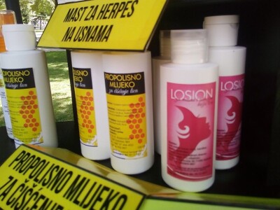 Pčelarski centar „Batinić“:  Kad za dobar proizvod ni poštarina od 60 evra nije skupa Pčelarski centar „Batinić“:  Kad za dobar proizvod ni poštarina od 60 evra nije skupa