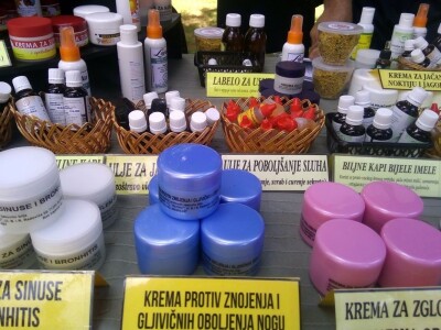 Pčelarski centar „Batinić“:  Kad za dobar proizvod ni poštarina od 60 evra nije skupa Pčelarski centar „Batinić“:  Kad za dobar proizvod ni poštarina od 60 evra nije skupa