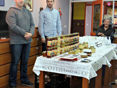 Pčelari, pčelarski stručnjaci i proizvođači pčelarske opreme iz Hrvatske i okruženja okupili se u Vinkovcima