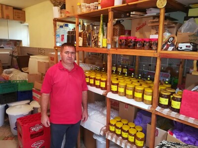 Pčelarski put Željka Ignjatića: Od sanduka za municiju do 200 košnica Pčelarski put Željka Ignjatića: Od sanduka za municiju do 200 košnica