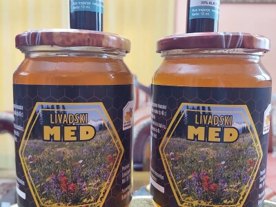 Pčelinjak Senada Hodžića