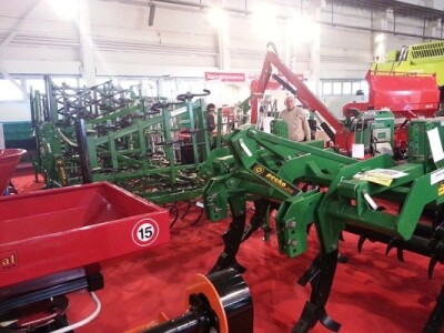 Pecka poljomehanizacija