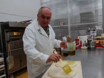 Pekare Vassalli šire kruh iz Ferrare diljem Italije