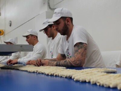 Pekare Vassalli šire kruh iz Ferrare diljem Italije