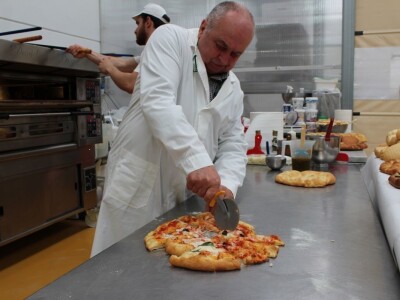 Pekare Vassalli šire kruh iz Ferrare diljem Italije