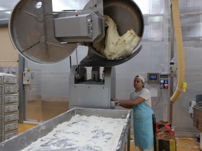 Pekare Vassalli šire kruh iz Ferrare diljem Italije