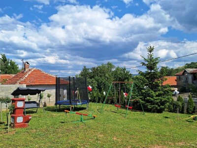 Penzionerske dane u Beogradu zamenjuju seoskim turizmom na Suvoj planini