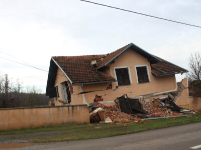 Petrinja nakon potresa Petrinja nakon potresa