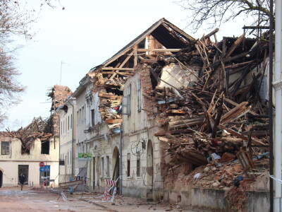 Petrinja nakon potresa Petrinja nakon potresa