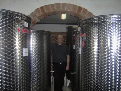 Marijan u dijelu vinarije u koji pristup nema svatko