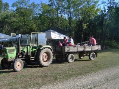 Neki su u Bukevje došli traktorima