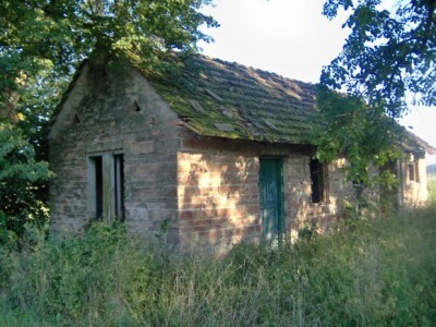 Jedna od napuštenih kuća