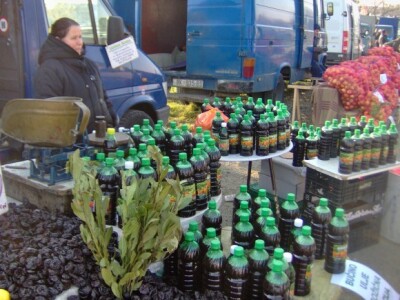 Svakom kupcu grančica lovora na dar