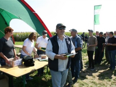 Pioneer Centralni dan polja kukuruza 2014.!