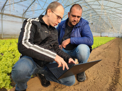 PlantOn - Vrt na dlanu