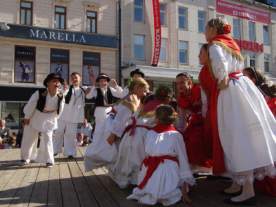 Nastup folklorne skupine