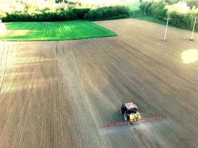 Plodna polja Zlatne doline snimljena dronom