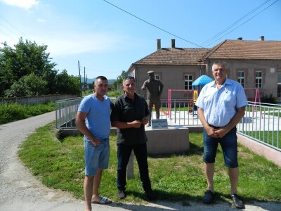 Podignut spomenik vinogradaru