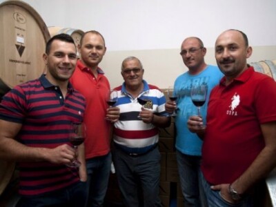 Obitelj Volarević - Petar, Mate, Dražen i Josip s ocem Radom