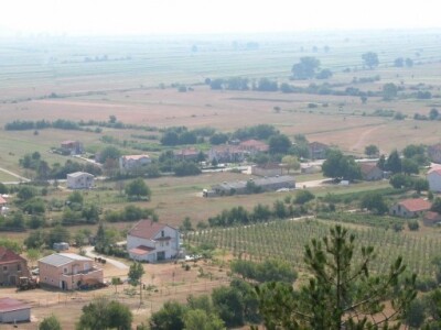 Pogled na imanje obitelji Majić-Zec u Brnazama - na rubu Sinjskog polja