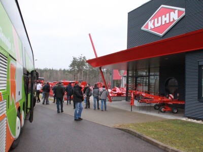 Poljo-nova putovanje DEUTZ-FAHR i KUHN tvornici