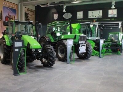 Poljo-nova putovanje DEUTZ-FAHR i KUHN tvornici
