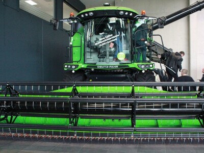 Poljo-nova putovanje DEUTZ-FAHR i KUHN tvornici