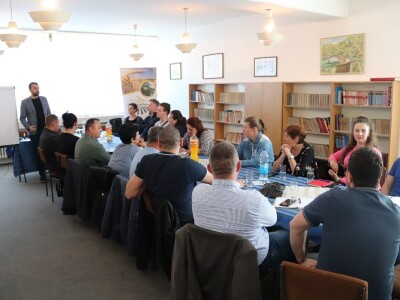 Poljoprivrednici iz Dobojske regije upoznati sa izvorima finansiranja Poljoprivrednici iz Dobojske regije upoznati sa izvorima finansiranja