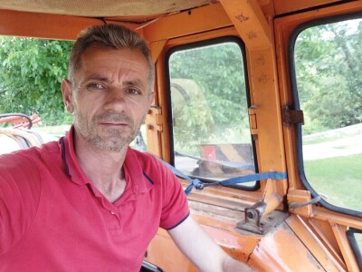 Poljoprivrednici rade po najvećim vrućinama, Fedahija Hrnjić