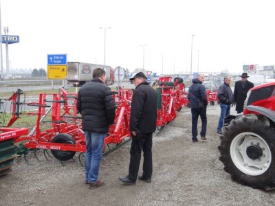 Poljoprivrednici razgledali mehanizaciju, razmjenjivali iskustva i planove!