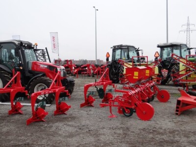 Poljoprivrednici razgledali mehanizaciju, razmjenjivali iskustva i planove!