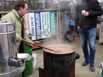 Poljoprivrednici razgledali mehanizaciju, razmjenjivali iskustva i planove!