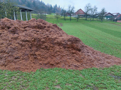 Poljoprivredno gospodarstvo Andolšek iz Velikih Poljana kod Ortneka Poljoprivredno gospodarstvo Andolšek iz Velikih Poljana kod Ortneka