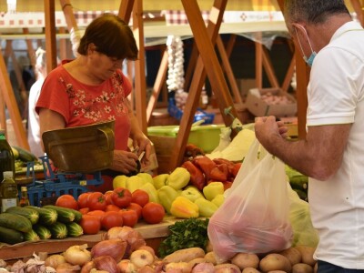 Ponuda na gradskoj tržnici u Zadru
