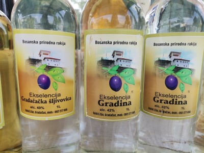 Porodično pčelarstvo Bahić Porodično pčelarstvo Bahić