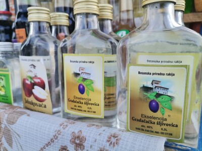 Porodično pčelarstvo Bahić Porodično pčelarstvo Bahić