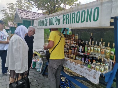 Porodično pčelarstvo Bahić Porodično pčelarstvo Bahić