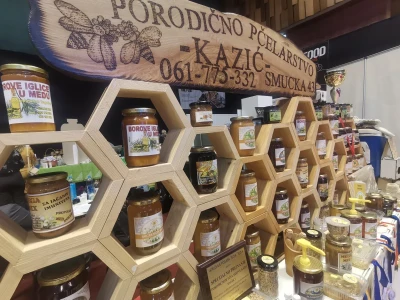 Porodično pčelarstvo "Kazić"