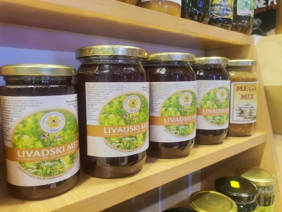 Porodično pčelarstvo "Kazić"