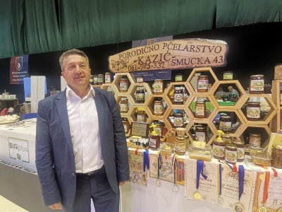 Porodično pčelarstvo "Kazić"