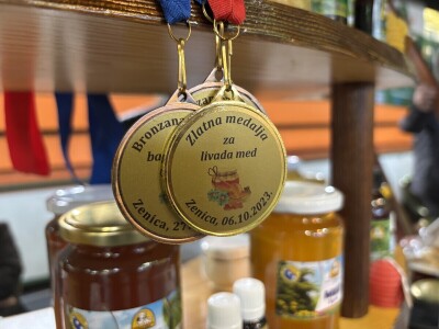 Porodično pčelarstvo Ombašić