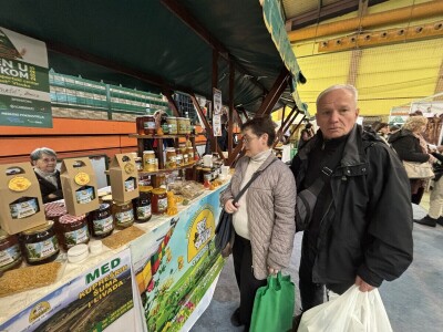 Porodično pčelarstvo Ombašić