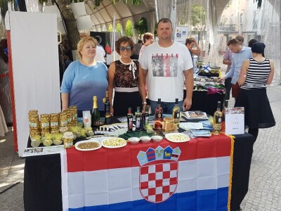 LAG BURA - Međunarodna promocija lokalnih proizvoda u Portugalu LAG BURA - Međunarodna promocija lokalnih proizvoda u Portugalu