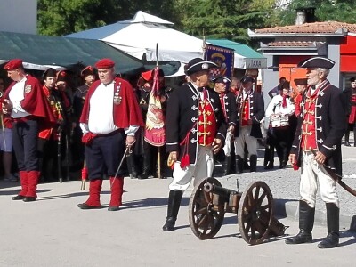 Poticanjem domaće proizvodnje potičemo ruralni razvoj Poticanjem domaće proizvodnje potičemo ruralni razvoj
